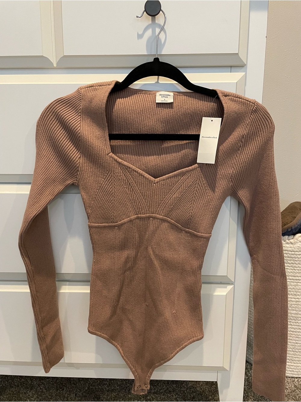 Abercrombie & Fitch Ribbed Sweetheart-Neck Bodysuit